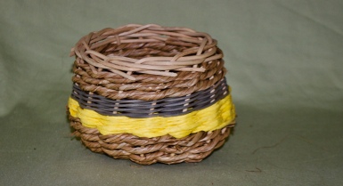 Nut basket, round reed, sea grass, paper yarn